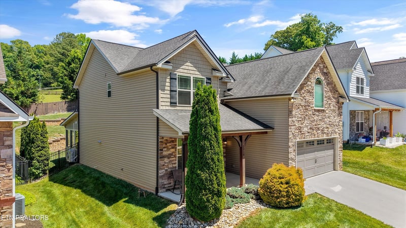 1218 Peake Ln, Knoxville, TN 37922