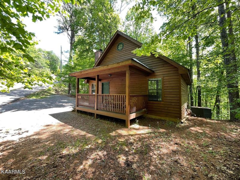 1219 Ski View Ln, Sevierville, TN 37876