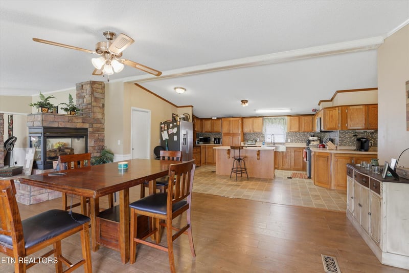 122 2nd St, Corryton, TN 37721