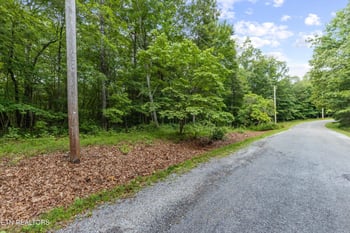 122 Banbury Ln, Crossville, TN 38558