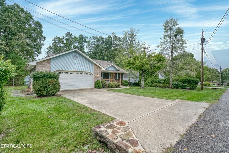 122 Berkshire Loop, Crossville, TN 38558