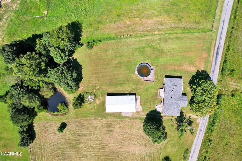 122 County Road 804, Etowah, TN 37331
