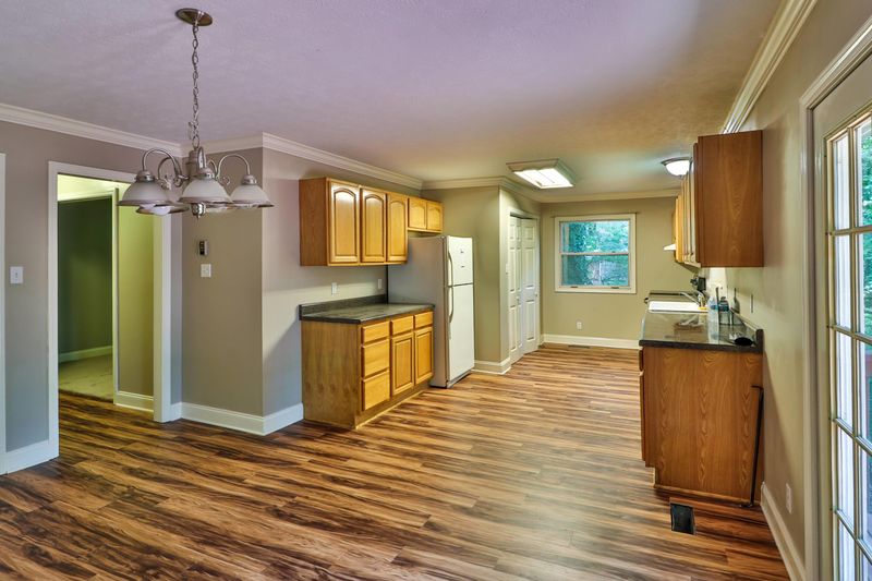 122 E Morningside Dr, Oak Ridge, TN 37830