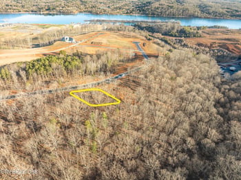 122 Fawn Ct, Loudon, TN 37774