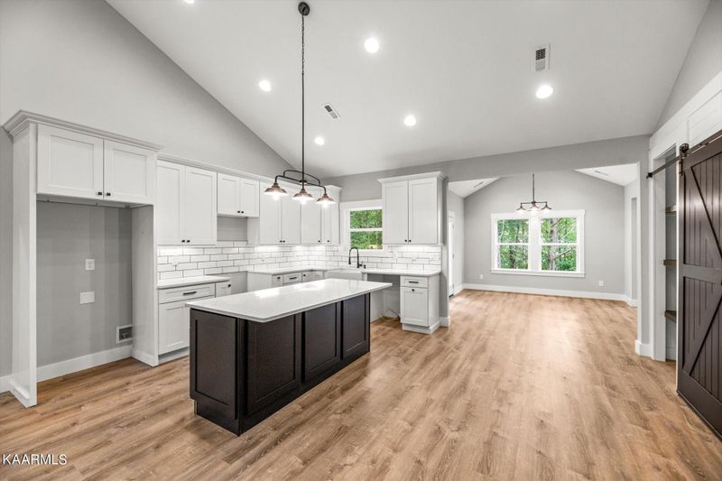 122 Gadusi Cir, Loudon, TN 37774