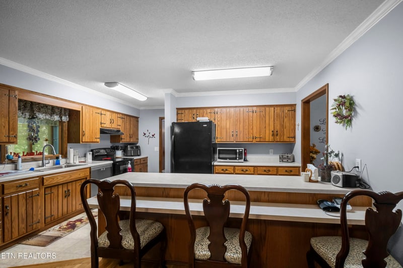 122 Glenwood Dr, Crossville, TN 38558