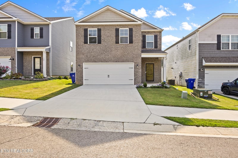 122 Harbour Pointe Ln, Oak Ridge, TN 37830