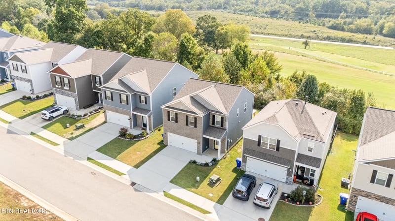 122 Harbour Pointe Ln, Oak Ridge, TN 37830