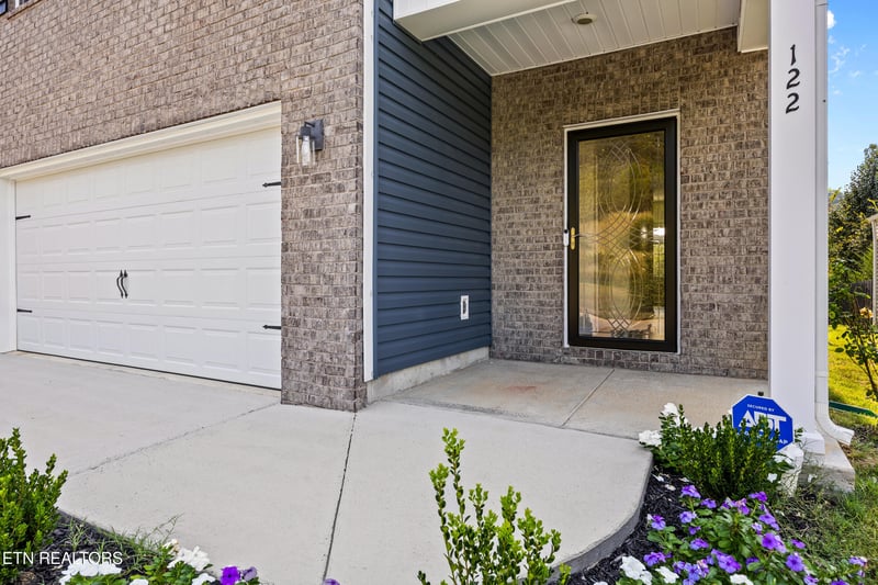 122 Harbour Pointe Ln, Oak Ridge, TN 37830