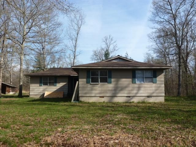 122 Harmony Ln, Deer Lodge, TN 37726