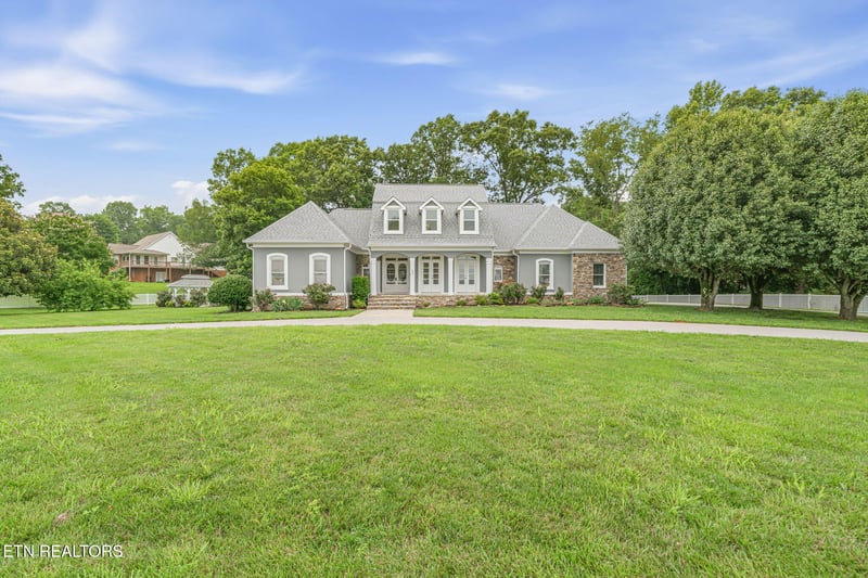 122 Highland Dr, Madisonville, TN 37354