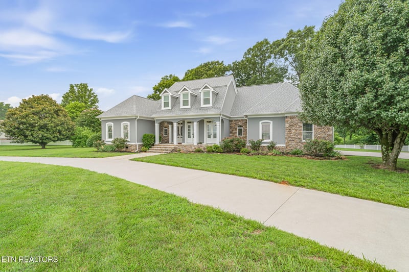 122 Highland Dr, Madisonville, TN 37354