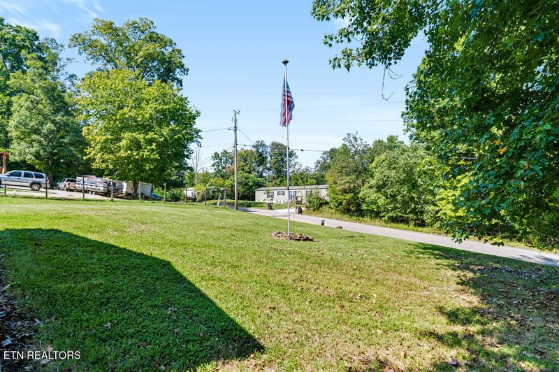 122 Holber Rd, Harriman, TN 37748