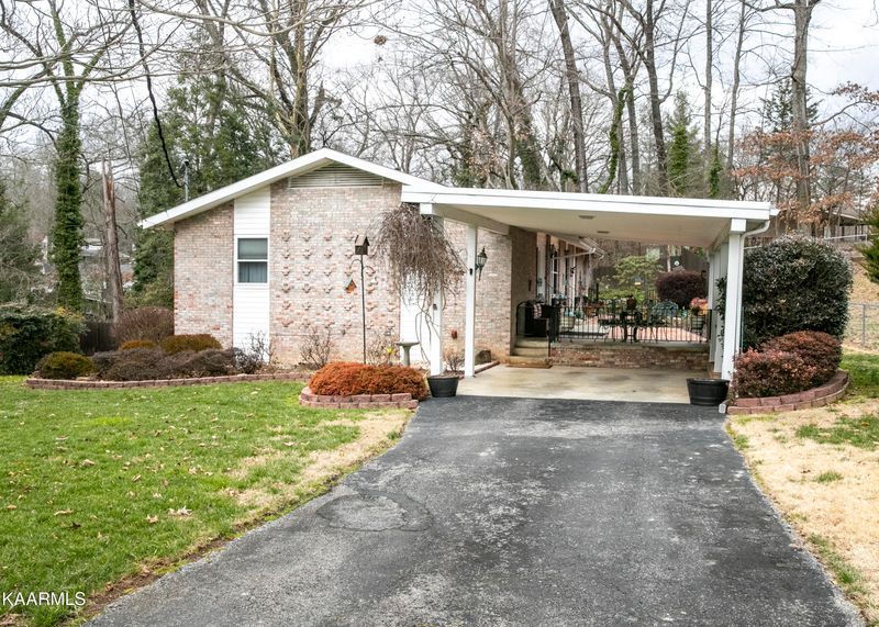 122 Indian Ln, Oak Ridge, TN 37830