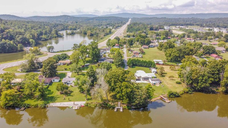 122 Lakeside Dr, Harriman, TN 37748