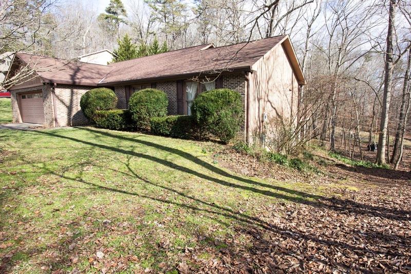122 Mockingbird Ln, Oak Ridge, TN 37830