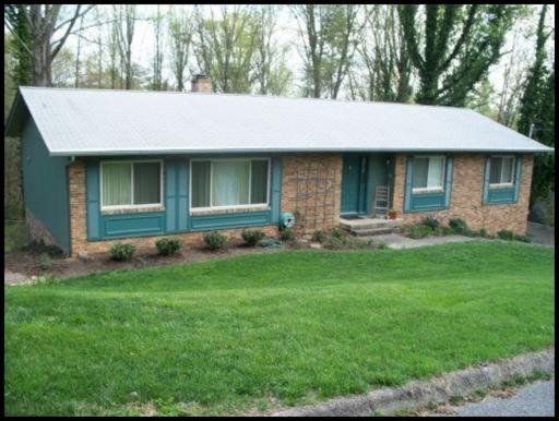 122 Netherlands Rd, Oak Ridge, TN 37830