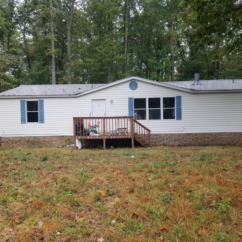 122 Oak Hill Dr, Wartburg, TN 37887