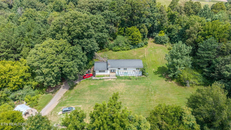 122 Piney Rd, Kodak, TN 37764