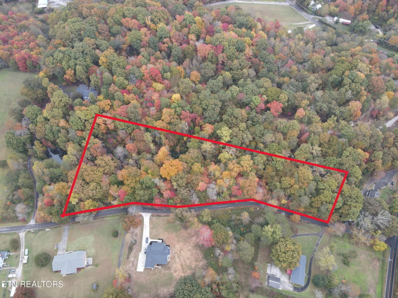 122 Pleasant View Loop Rd, Clinton, TN 37716