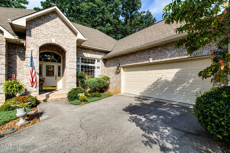 122 Seminole Ln, Loudon, TN 37774