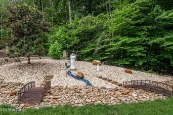 122 Tuhdegwa Way, Loudon, TN 37774