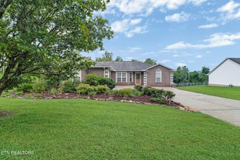 122 Twin Oaks Dr, Rockwood, TN 37854