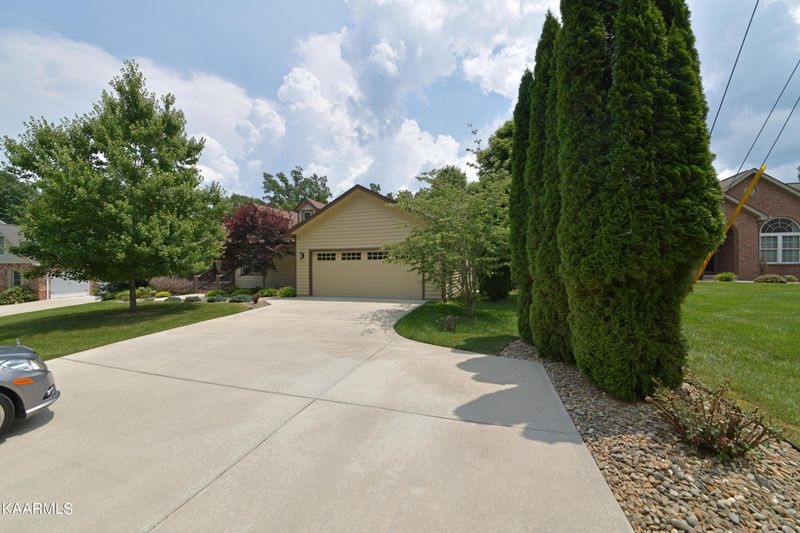 122 Walden Ridge Dr, Fairfield Glade, TN 38558