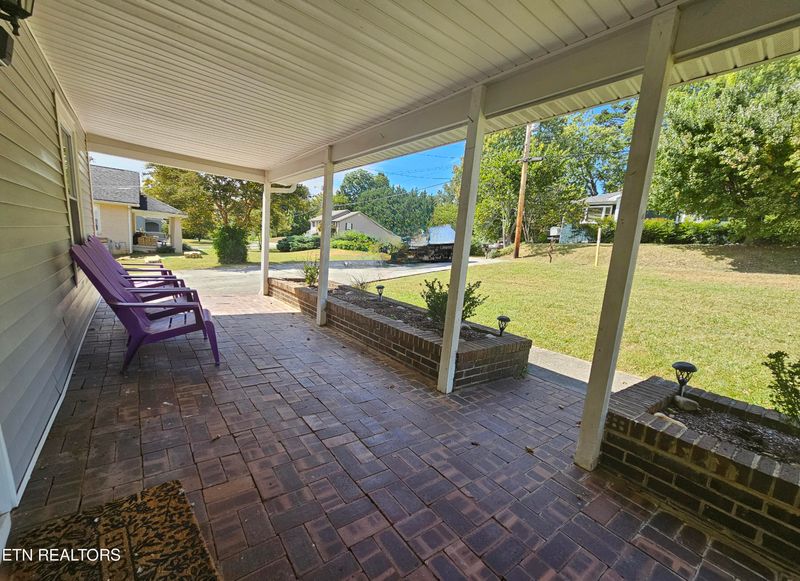 1220 Everett Ave, Maryville, TN 37804