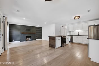 1220 Huntington Rd, Knoxville, TN 37919