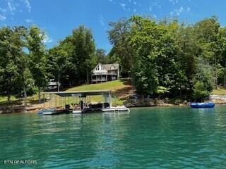 1220 Lakeside Dr, Jacksboro, TN 37757