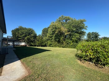 1220 Scenic Hill Dr, Louisville, TN 37777