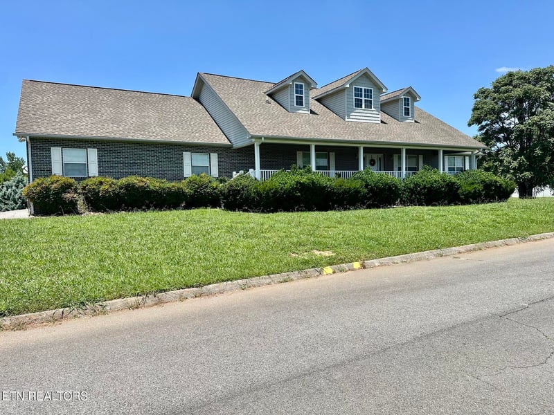 1220 Whaleys Overlook, Kodak, TN 37764