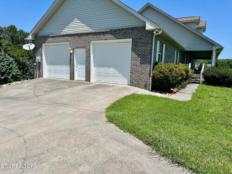 1220 Whaleys Overlook, Kodak, TN 37764