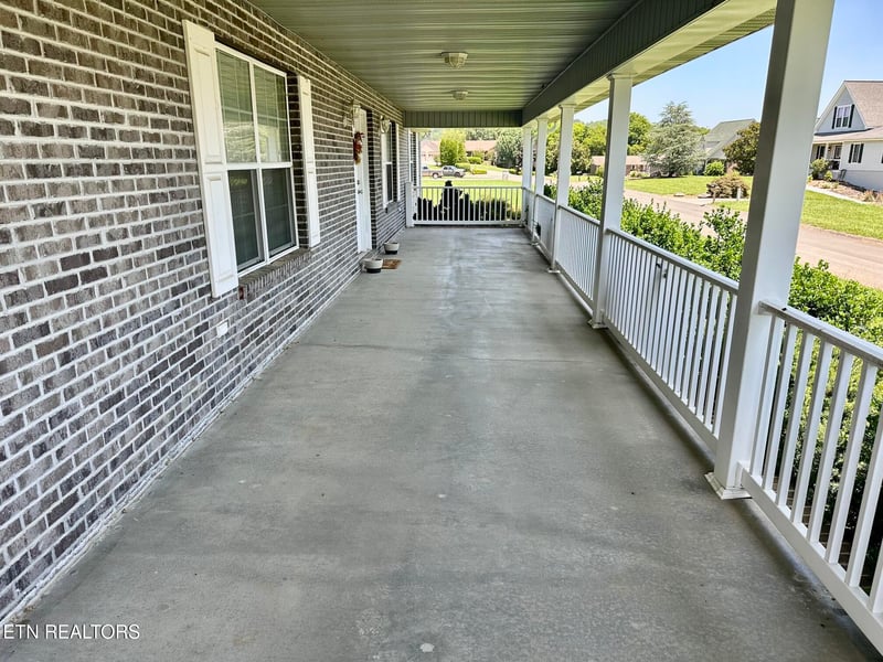 1220 Whaleys Overlook, Kodak, TN 37764