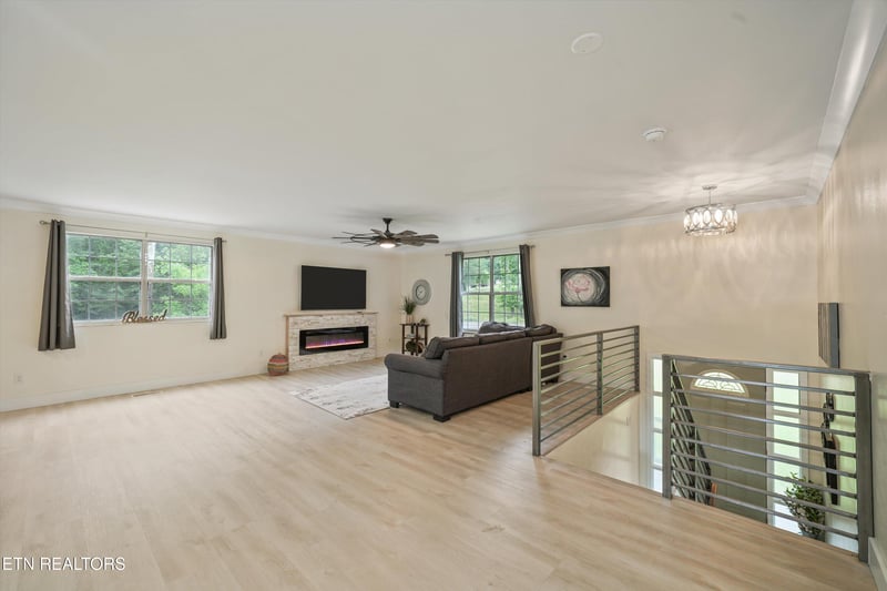 12200 Yarnell Rd, Knoxville, TN 37932