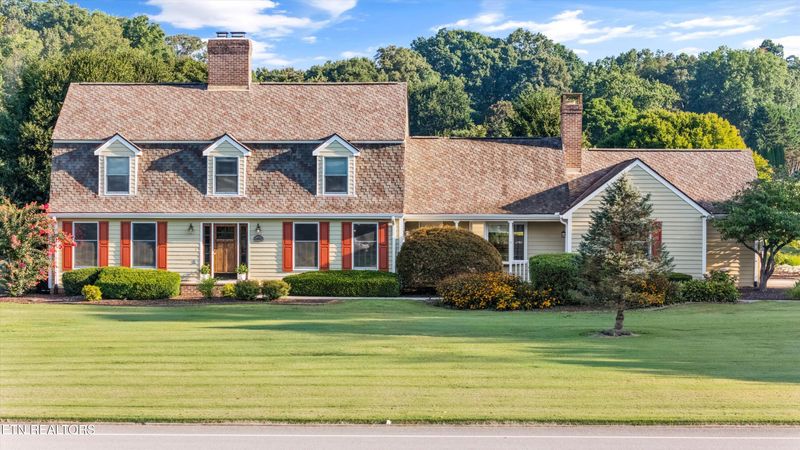 12201 S Fox Den Dr, Knoxville, TN 37934