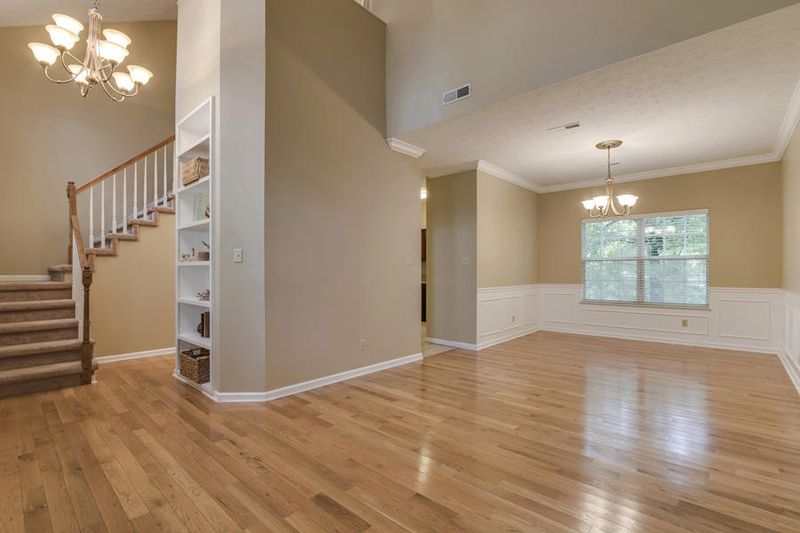 1221 Edenbridge Way, Knoxville, TN 37923