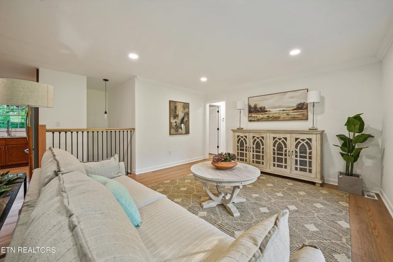 1221 Huntington Rd, Knoxville, TN 37919