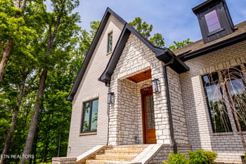 1221 Kellys View Dr, Greenback, TN 37742