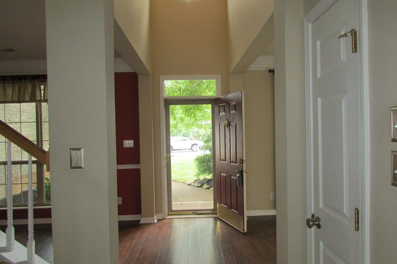 1221 Vale View Rd, Knoxville, TN 37922
