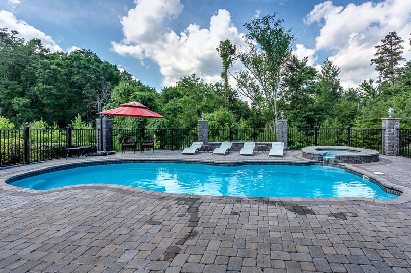 12215 Channel Point Dr, Knoxville, TN 37922