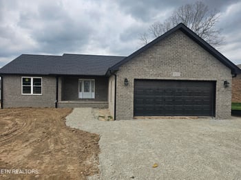 1222 Arrowhead Dr, Crossville, TN 38572