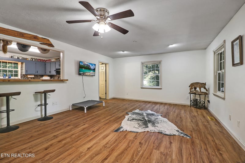 1222 Leffle Webb Rd, Crossville, TN 38572