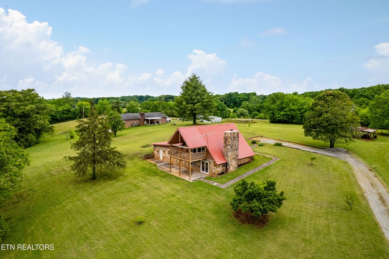 1222 Mini Huskey Rd, Maryville, TN 37801