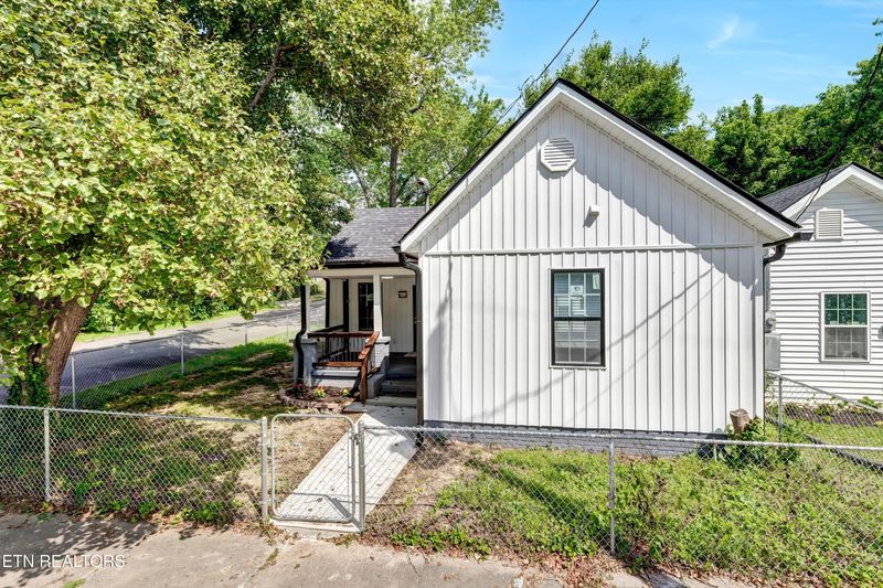 1223 Delaware Ave, Knoxville, TN 37921