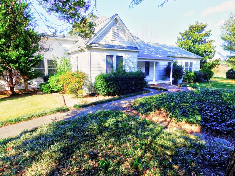 1223 Marble Hill Rd, Friendsville, TN 37737