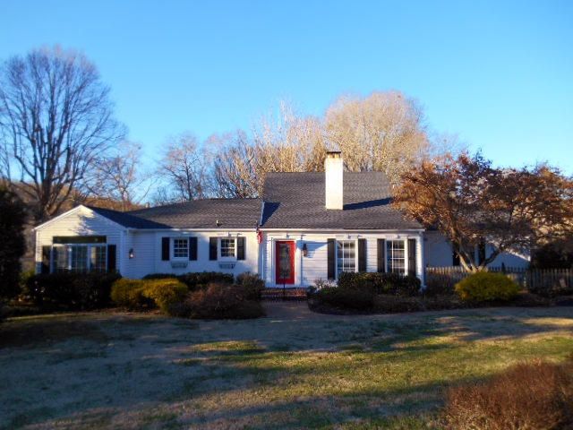 1224 Blossom Ln, Kingston, TN 37763