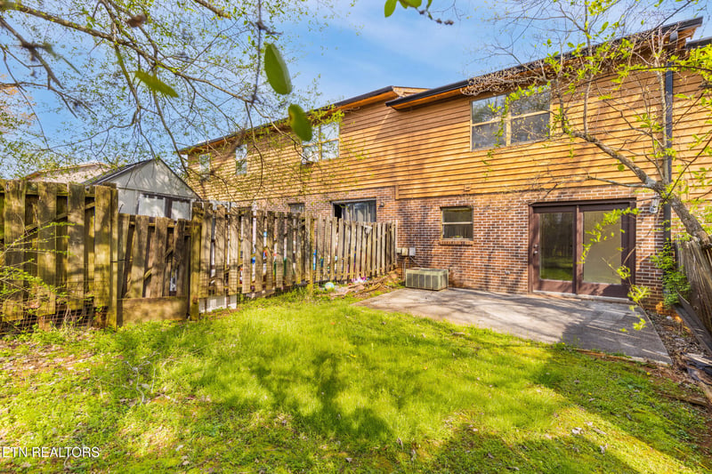 1224 Crest Brook Dr, Knoxville, TN 37923
