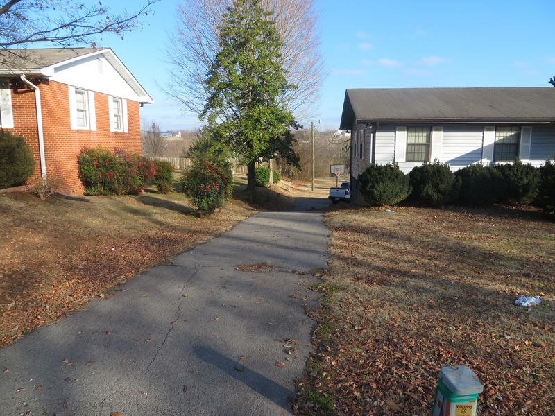 1224 N Main St, Sweetwater, TN 37874